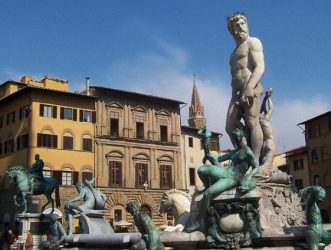 4.-Firenca_trg-Sinjoria-600x424-1